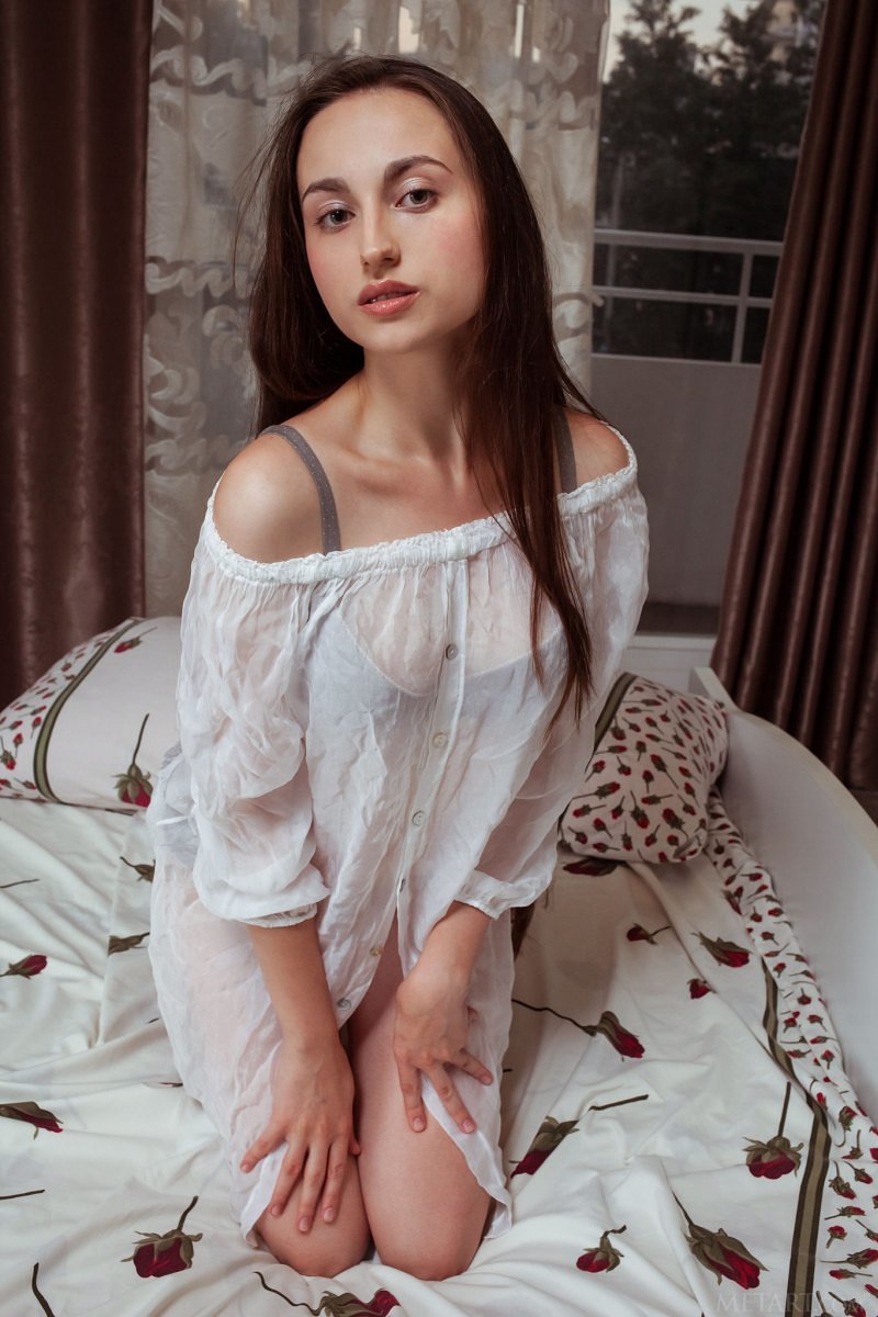 Фатима, 35